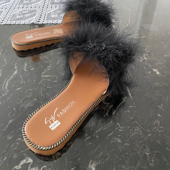 Mules - Picture 2 of 3